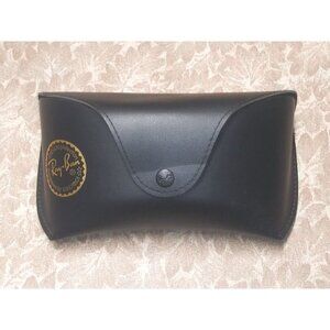 Ray-Ban Black Case for Aviator Sunglasses Clean Sturdy except crease near snap